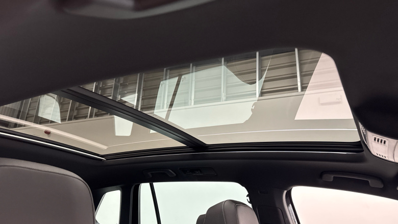 Volkswagen Tiguan 2.0 TDi 150 R-Line 5dr DSG Diesel Estate